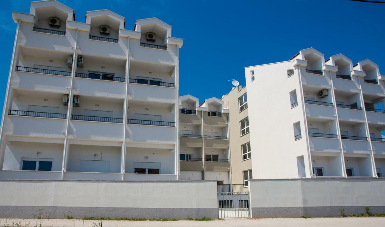 Apartment Quarko Kaštela Buitenkant foto
