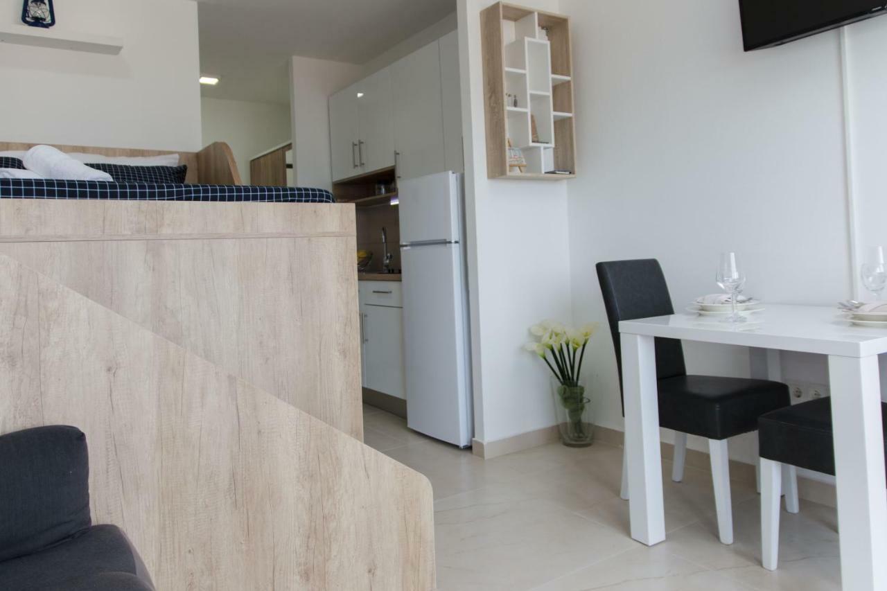 Apartment Quarko Kaštela Buitenkant foto